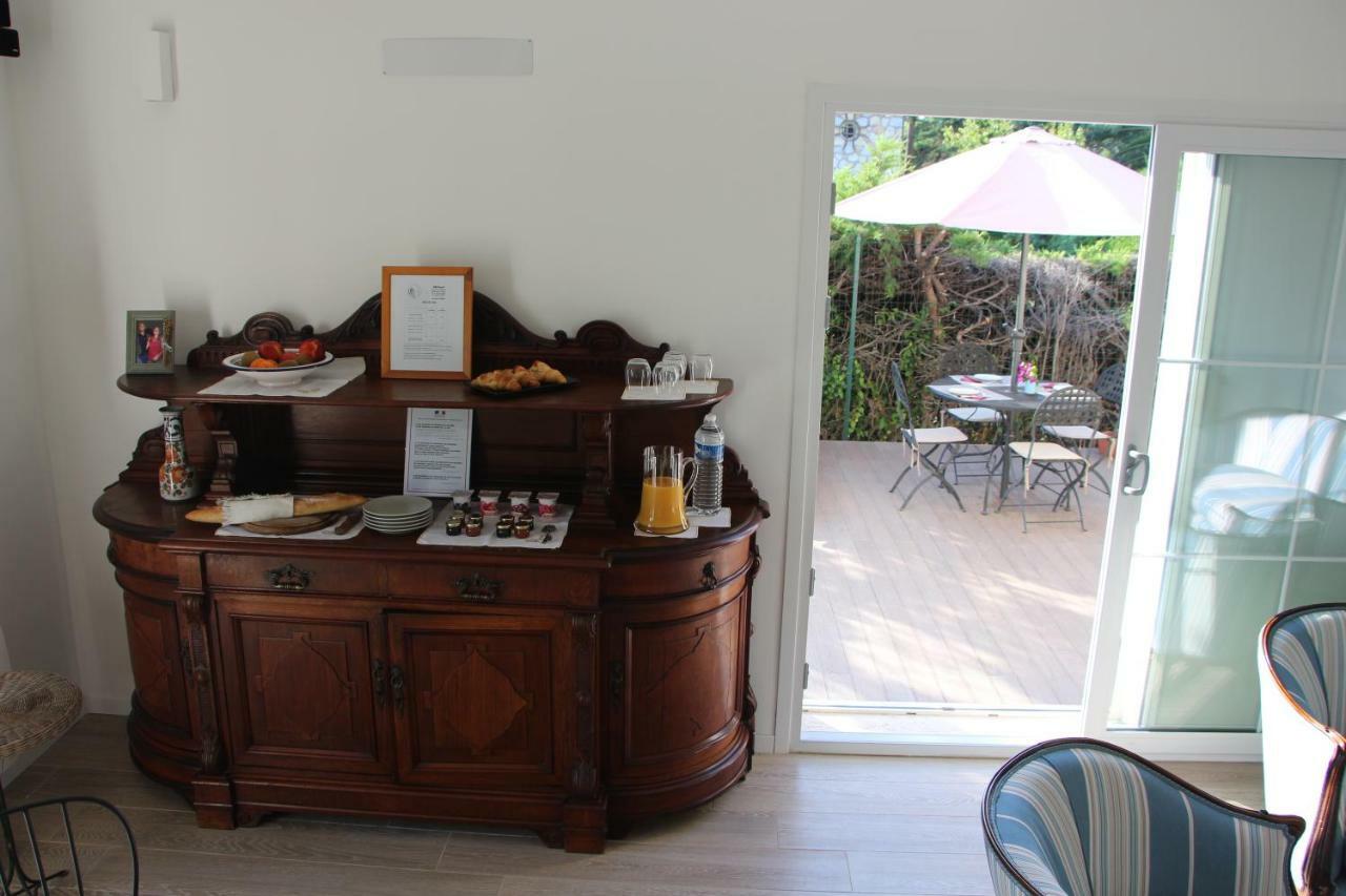 B&B Bessy 10 อองทีบส์ ภายนอก รูปภาพ